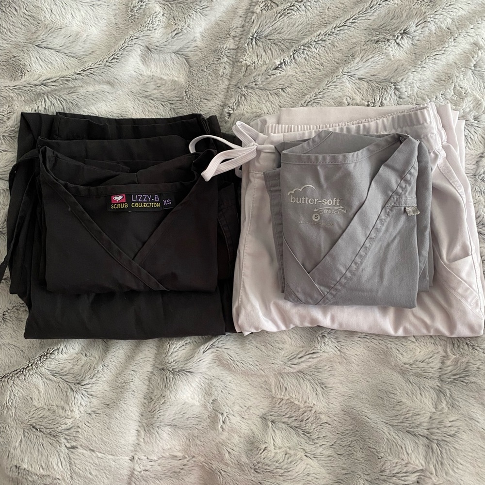 Black and Gray Scrub Tops and Pants Set